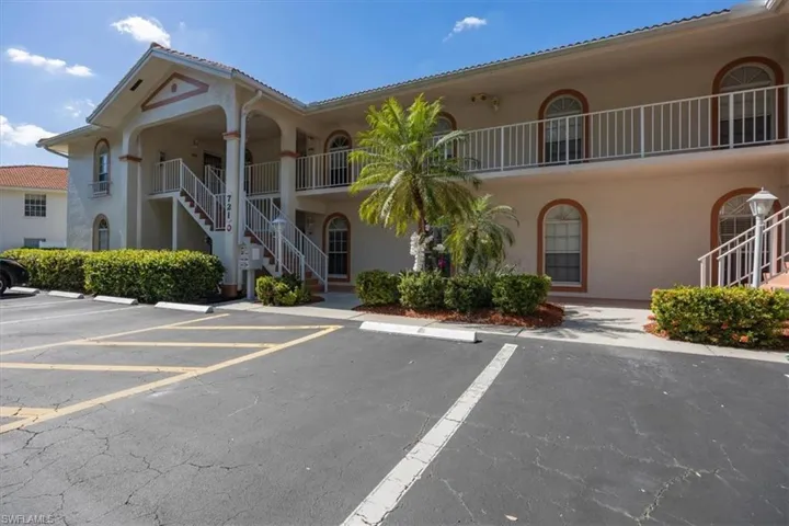 721 Mardel Dr # 602, Naples Fl 34104