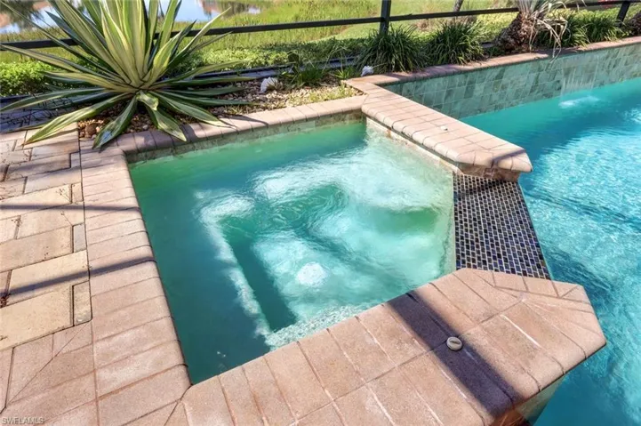 9333 Campanile Cir, Naples, Florida 34114
