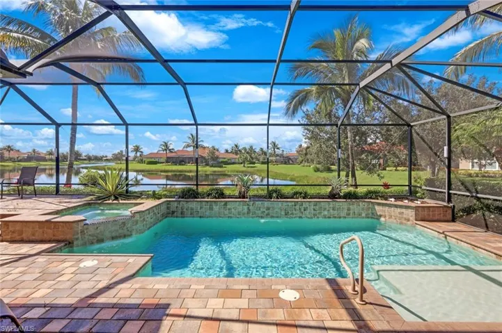 9333 Campanile Cir, Naples, Florida 34114