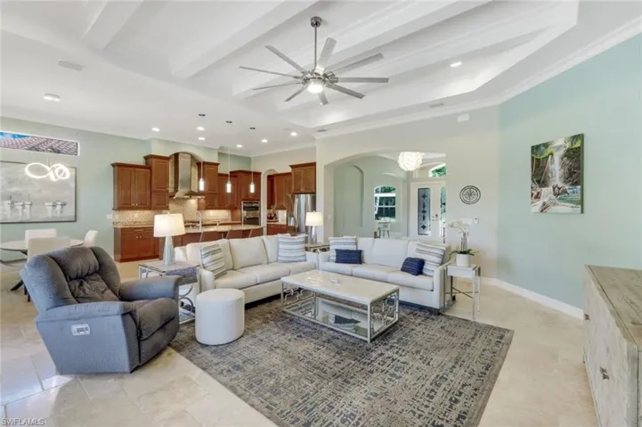 9333 Campanile Cir, Naples, Florida 34114
