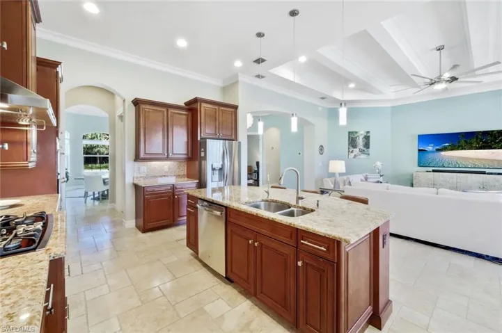 9333 Campanile Cir, Naples, Florida 34114