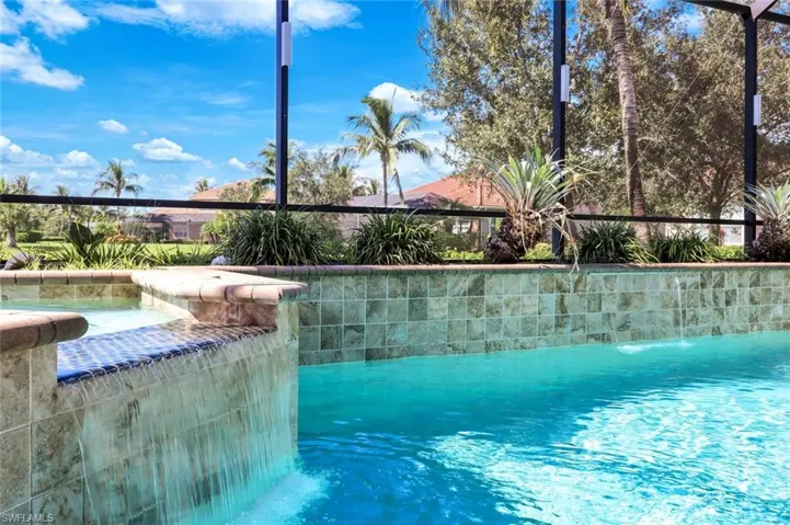 9333 Campanile Cir, Naples, Florida 34114