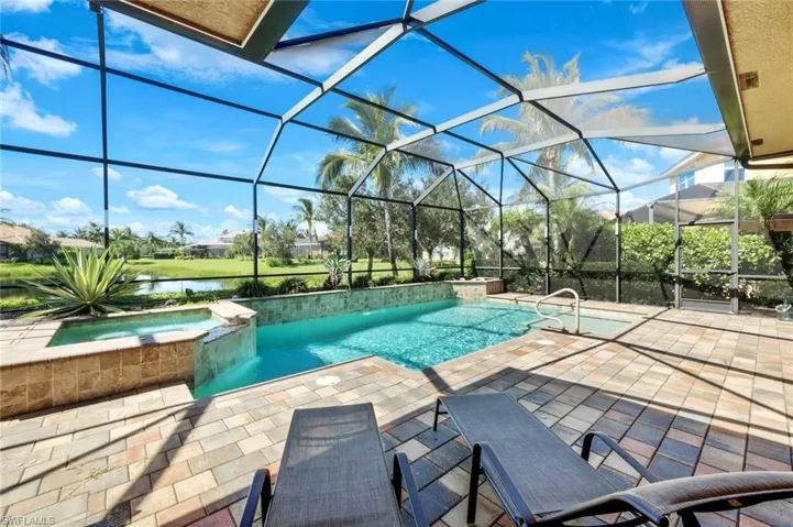 9333 Campanile Cir, Naples, Florida 34114