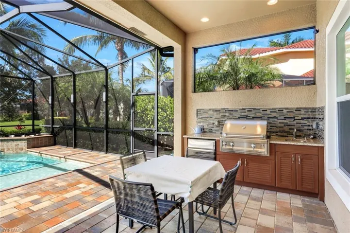 9333 Campanile Cir, Naples, Florida 34114