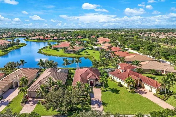 9333 Campanile Cir, Naples, Florida 34114