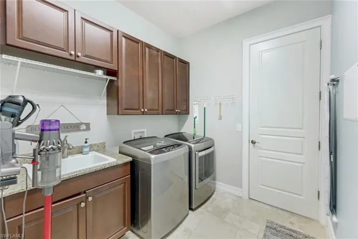 9333 Campanile Cir, Naples, Florida 34114