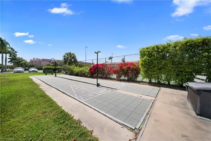170 Turtle Lake Ct 109, Naples, Florida 34105