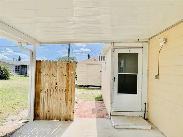 1120 Vineyard St, Lehigh Acres, Florida 33936