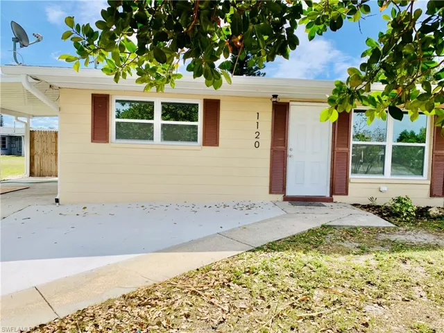 1120 Vineyard St, Lehigh Acres, Florida 33936