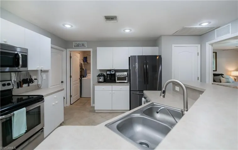 1411 Nw 17th Pl, Cape Coral Fl 33993