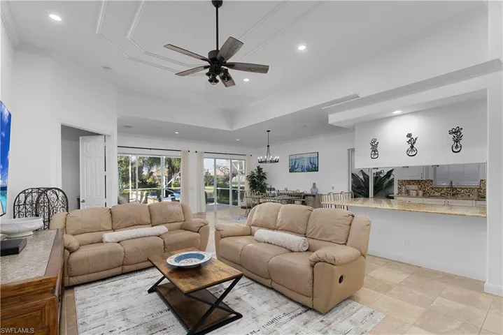 7983 Valentina Ct, Naples, Florida 34114