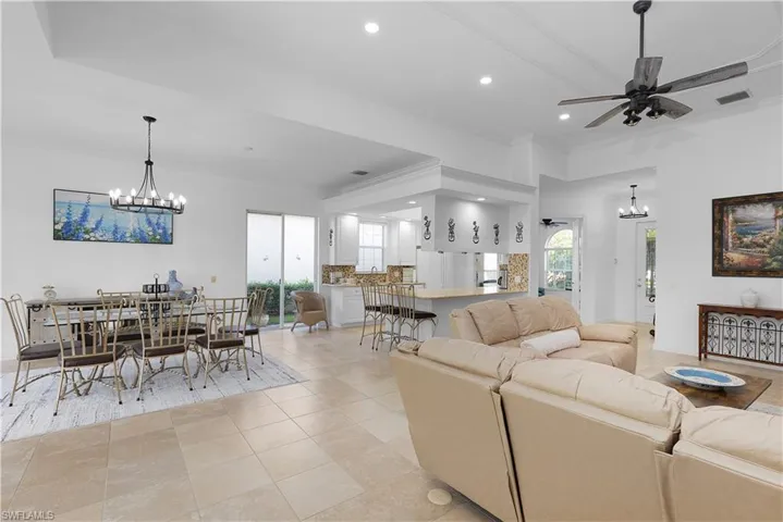 7983 Valentina Ct, Naples, Florida 34114