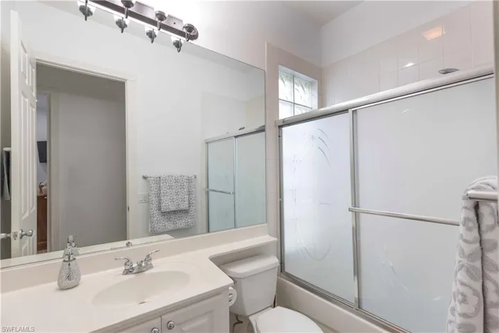 7983 Valentina Ct, Naples, Florida 34114