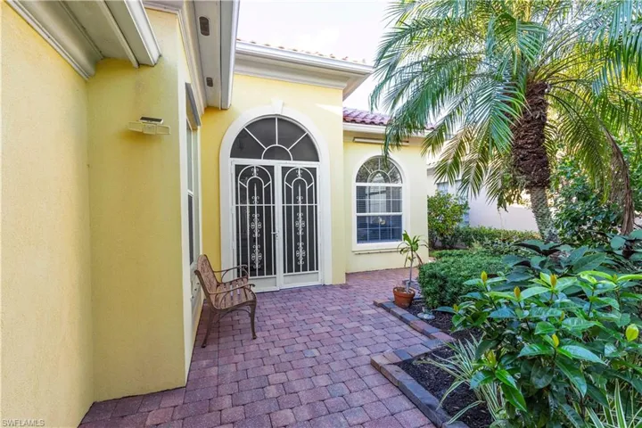 7983 Valentina Ct, Naples, Florida 34114