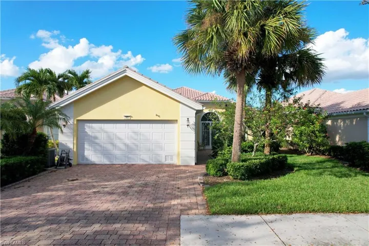 7983 Valentina Ct, Naples, Florida 34114
