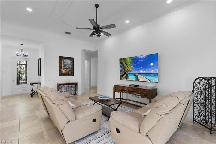 7983 Valentina Ct, Naples, Florida 34114