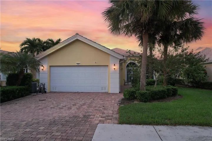 7983 Valentina Ct, Naples, Florida 34114