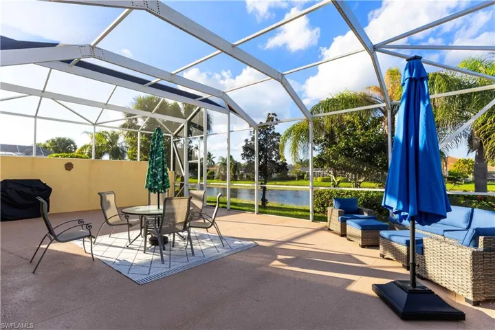 7983 Valentina Ct, Naples, Florida 34114
