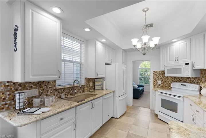 7983 Valentina Ct, Naples, Florida 34114