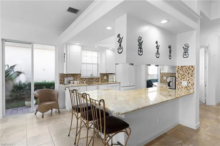 7983 Valentina Ct, Naples, Florida 34114