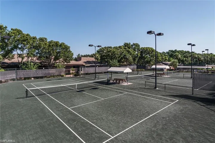 9519 Mariners Cove Ln S, Fort Myers, Florida 33919