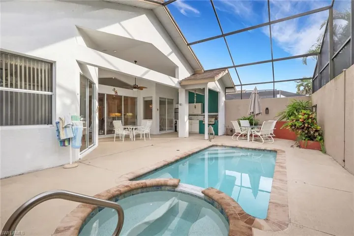 9519  Mariners Cove S LN, Fort Myers, FL 33919