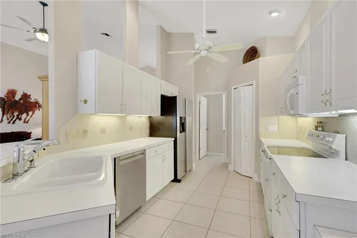 9519  Mariners Cove S LN, Fort Myers, FL 33919