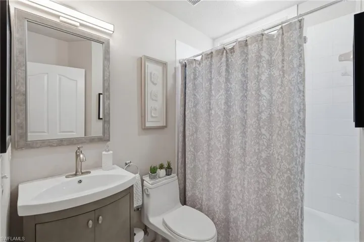GUEST BATH..