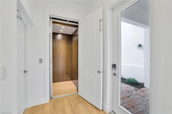 Private Elevator