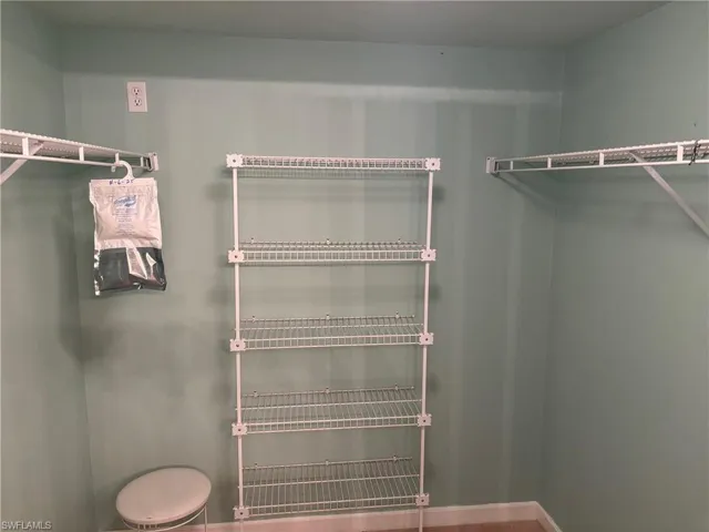 2462 Hidden Lake Dr # 5, Naples Fl 34112