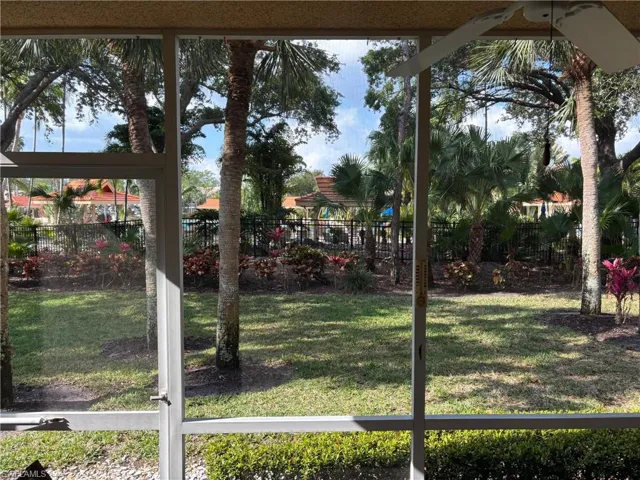 2462 Hidden Lake Dr # 5, Naples Fl 34112
