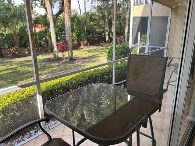 2462 Hidden Lake Dr # 5, Naples Fl 34112