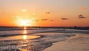 Bunche Beach only minutes away.