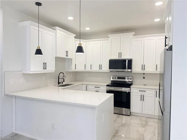 2801 Sw 3rd St, Cape Coral, Florida 33991
