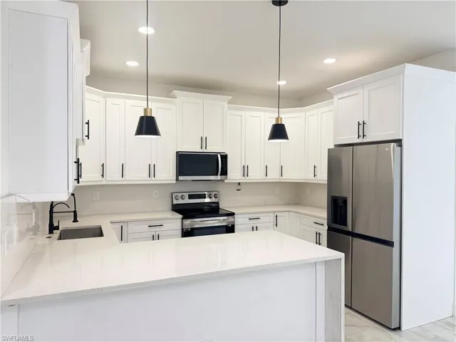 2801 Sw 3rd St, Cape Coral, Florida 33991