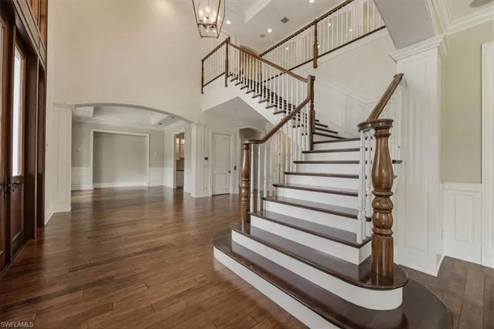2263 Coach House Ln, Naples, Florida 34105