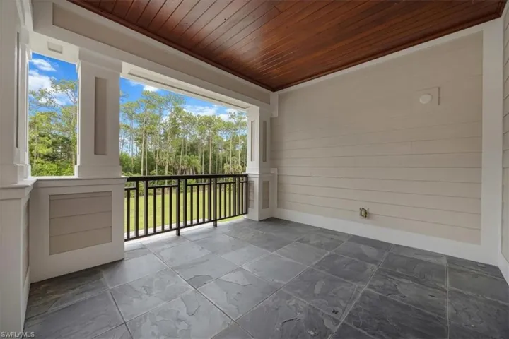 2263 Coach House Ln, Naples, Florida 34105