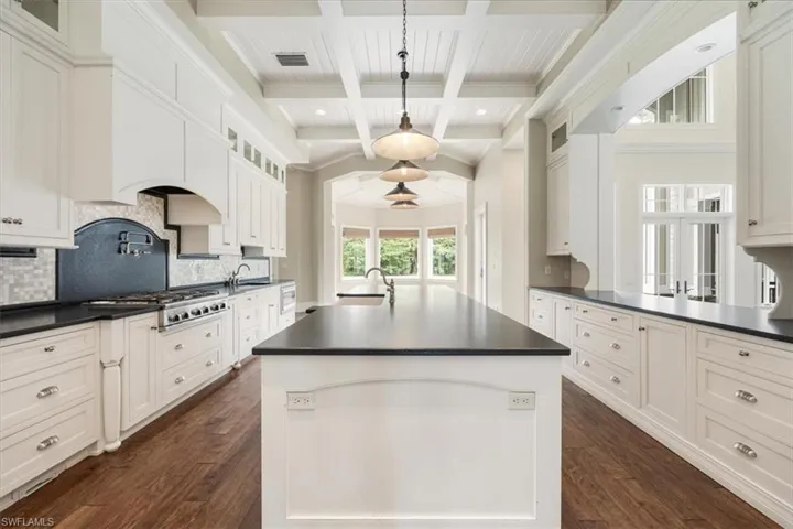 State-of-the-art kitchen with Viking appliances