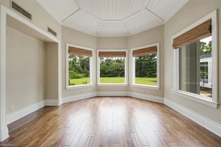 2263 Coach House Ln, Naples, Florida 34105
