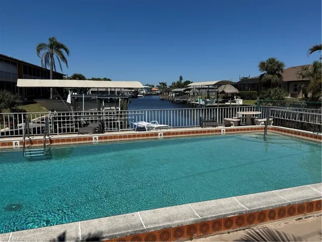 4543 SE 6th  PL, Cape Coral, FL 33904
