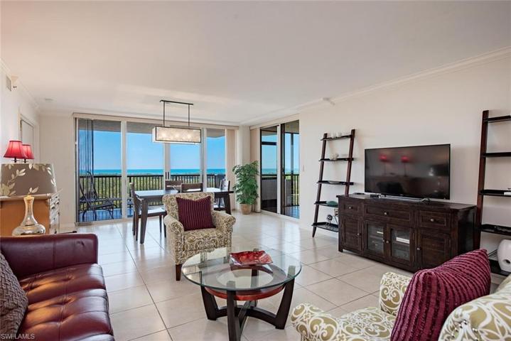 6825  Grenadier  BLVD, Naples, FL 34108