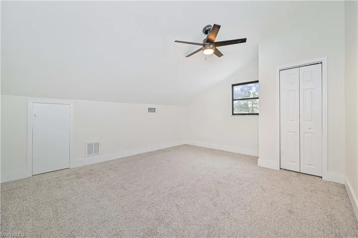 upstair bedroom2