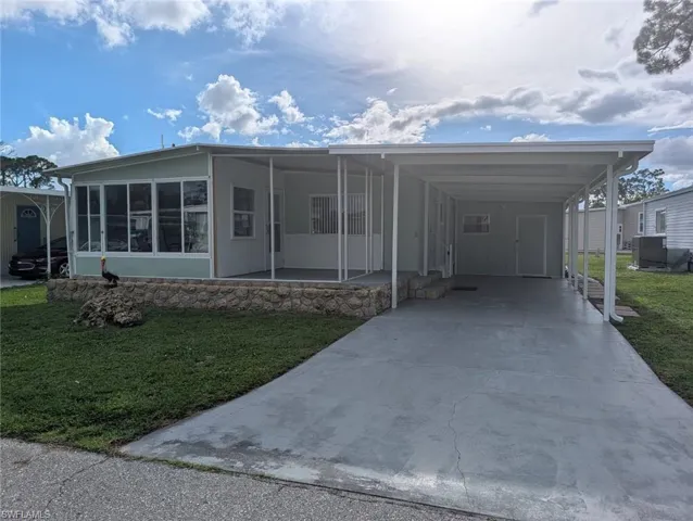 810 Hollyberry Ct, North Fort Myers, Florida 33917