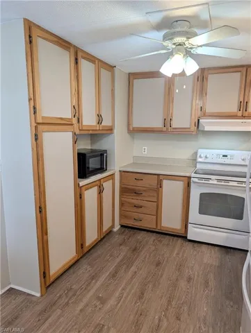810 Hollyberry Ct, North Fort Myers, Florida 33917