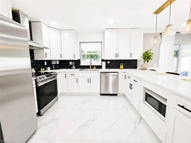 1419 Shelby Pkwy, Cape Coral, Florida 33904