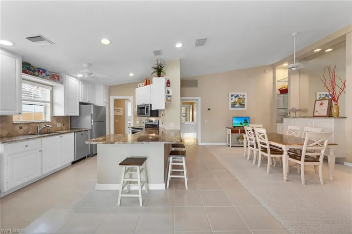 7159  Marconi  CT, Naples, FL 34114