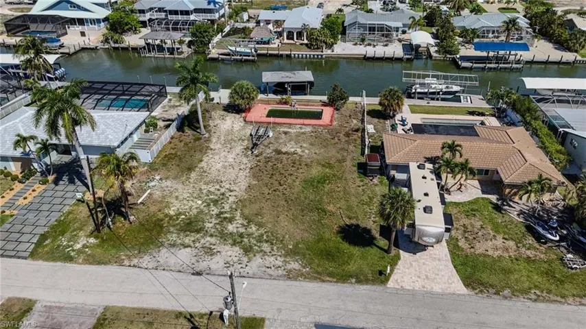 207 Ibis St, Fort Myers Beach, Florida 33931