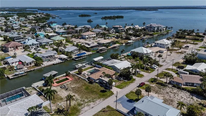207 Ibis St, Fort Myers Beach, Florida 33931