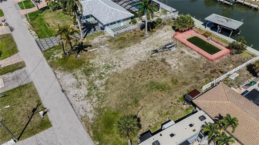 207 Ibis St, Fort Myers Beach, Florida 33931