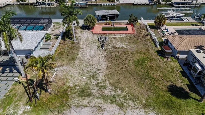 207 Ibis St, Fort Myers Beach, Florida 33931